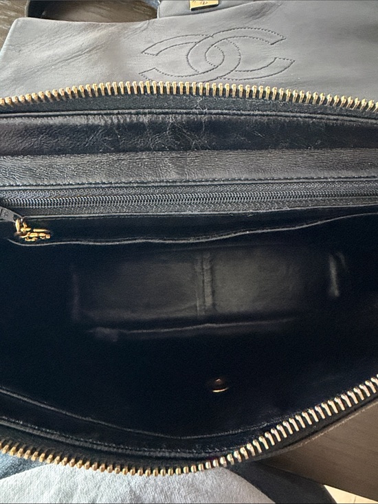 CHANEL Black Quilted Leather Vintage Backpack with Gold Hardware main image 4